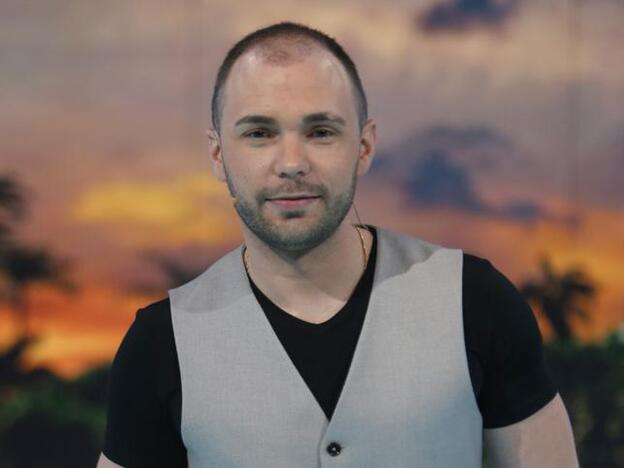 Cristian Suescun sube la temperatura en 'Sábado Deluxe' al desvelar su salto al cine para adultos