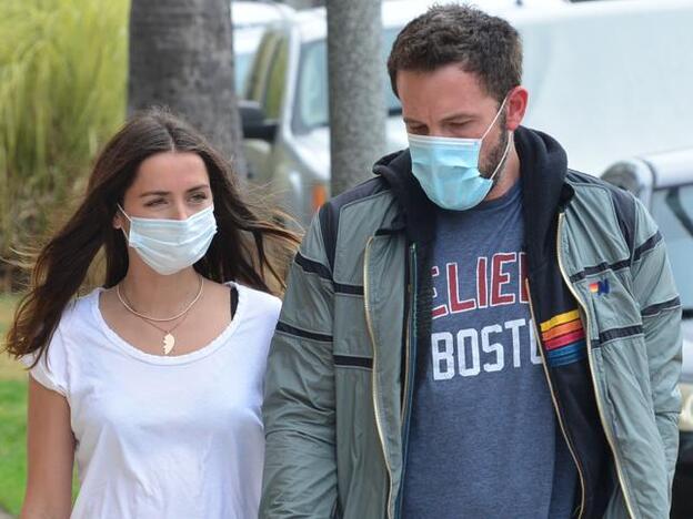 Ben Affleck y Ana de Armas no solo no han roto... sino que se plantean formalizar la relación ¡con una boda!