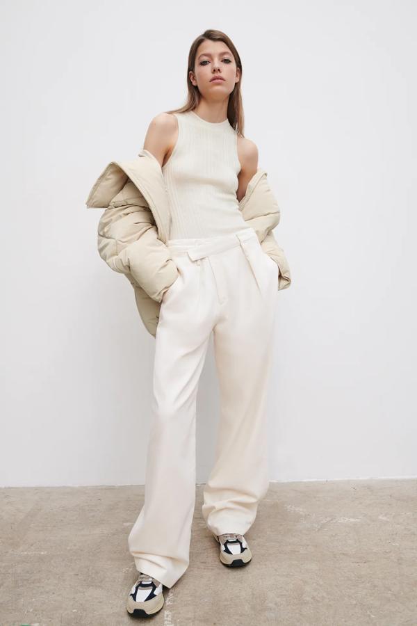 11 pantalones de traje por menos de 30 euros (y algunos menos de 15) que estilizan y puedes llevar con botas o deportivas