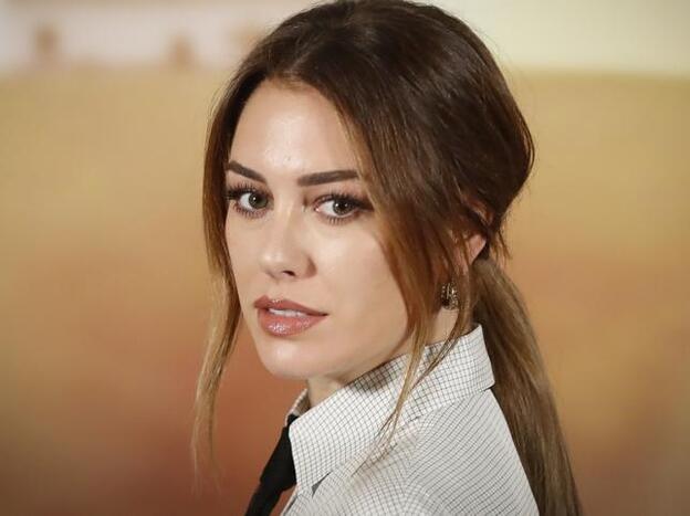 El champú que usa Blanca Suárez para evitar tener el pelo graso y presumir de melena con brillo y volumen