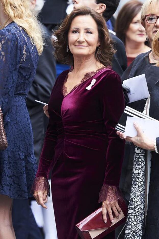 El sorprendente y rejuvenecedor cambio de imagen de Paloma Rocasolano: todos los retoques estéticos de la madre de la Reina Letizia, en fotos