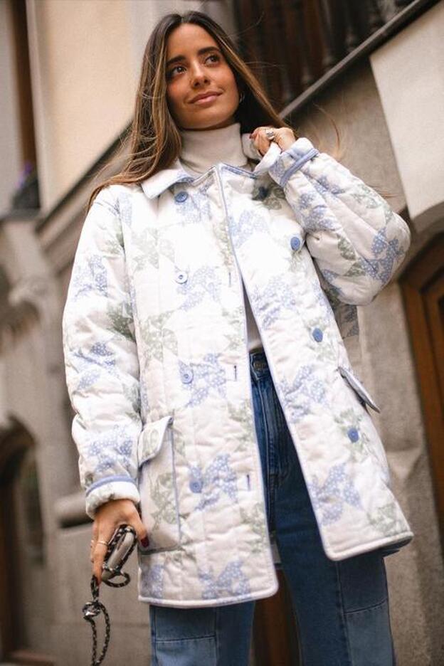 Estos pantalones vaqueros patchwork de Pull&Bear adelgazan y están arrasando entre las influencers en Instagram