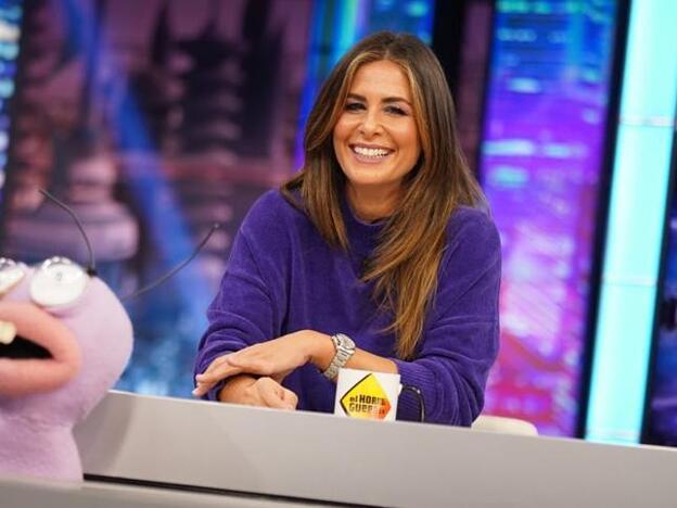 La falda midi plisada de Nuria Roca en 'El Hormiguero' que puedes encontrar en Stradivarius muy barata