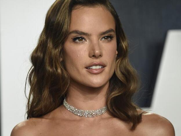 El rizador de pelo de supermercado (y de menos de 15 euros) del que es fan esta supermodelo