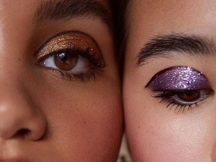  Fotos  Sombras, eyeliners y otros cosméticos glitter para un maquillaje de Nochevieja perfecto