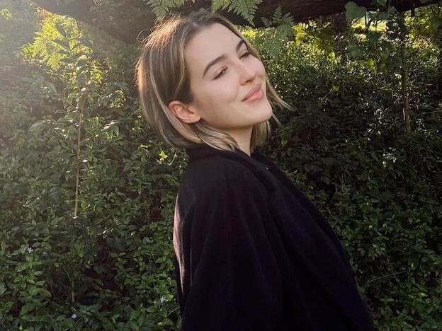 Este look de efecto piel negro de Alba Díaz es perfecto porque sienta bien a todas las tallas y puedes copiarlo en Zara