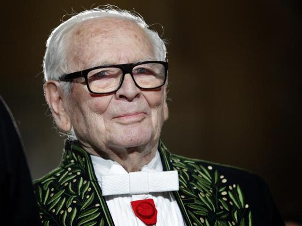 Muere Pierre Cardin, uno de los diseñadores de moda esenciales del siglo XX