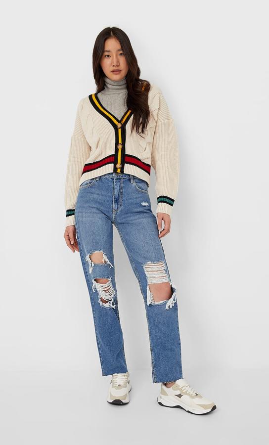 Vuelven los vaqueros rotos y estos son los que mejor sientan (incluso adelgazan) de todo el low cost