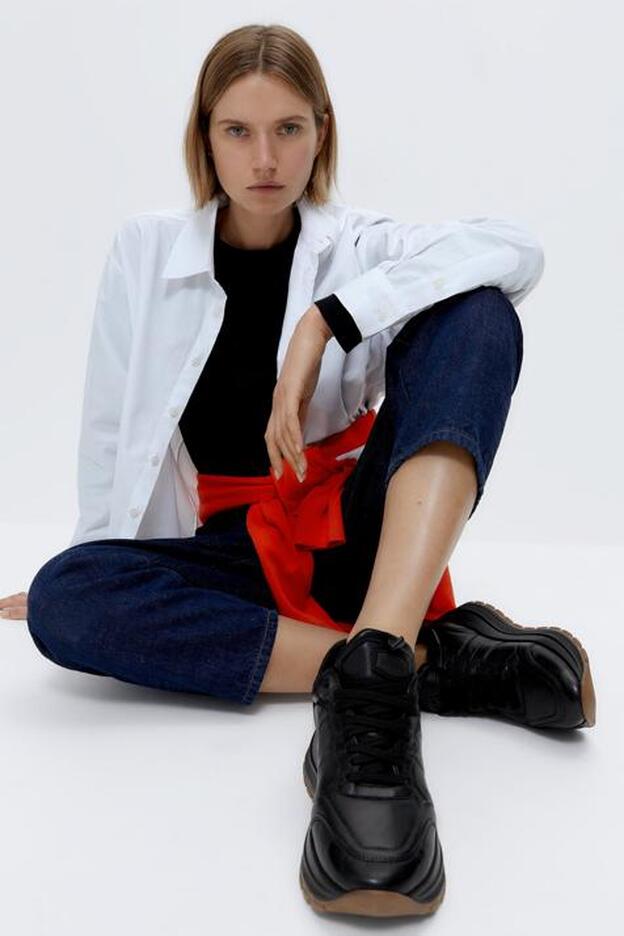 Cómodas, originales y estilosas: así son las deportivas que Uterqüe nos propone para combinar con todos nuestros estilismos