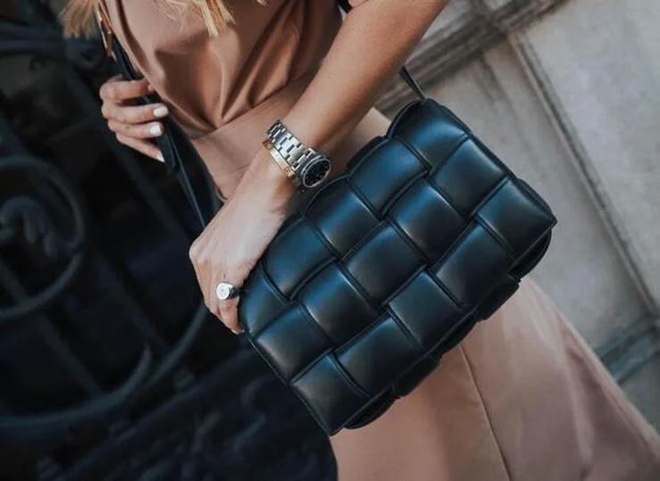 Fotos: El bolso negro visto Instagram ha llegado a H&M por solo 20 euros!) Mujer Hoy