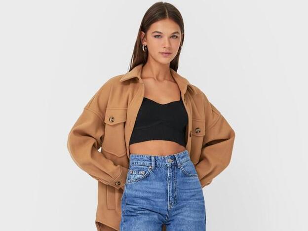 Estos vaqueros tendencia (que adelgazan) están agotados en las rebajas, pero los hemos encontrado en lo nuevo de Stradivarius por muy poco