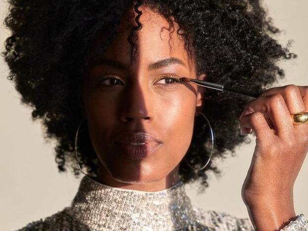 Este eyeliner doble tan original (y fácil de hacer) es todo lo que necesitas para agrandar la mirada