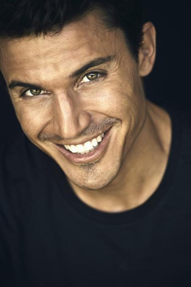 De la playa de El Palmar a los bares más canallas de Madrid: la agenda secreta de Alex González