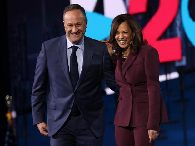 Hijastros, sobrinas, exesposas: quién es quién en la larguísima, mezclada y atípica familia feliz de Kamala Harris, la desde hoy mujer más poderosa del mundo