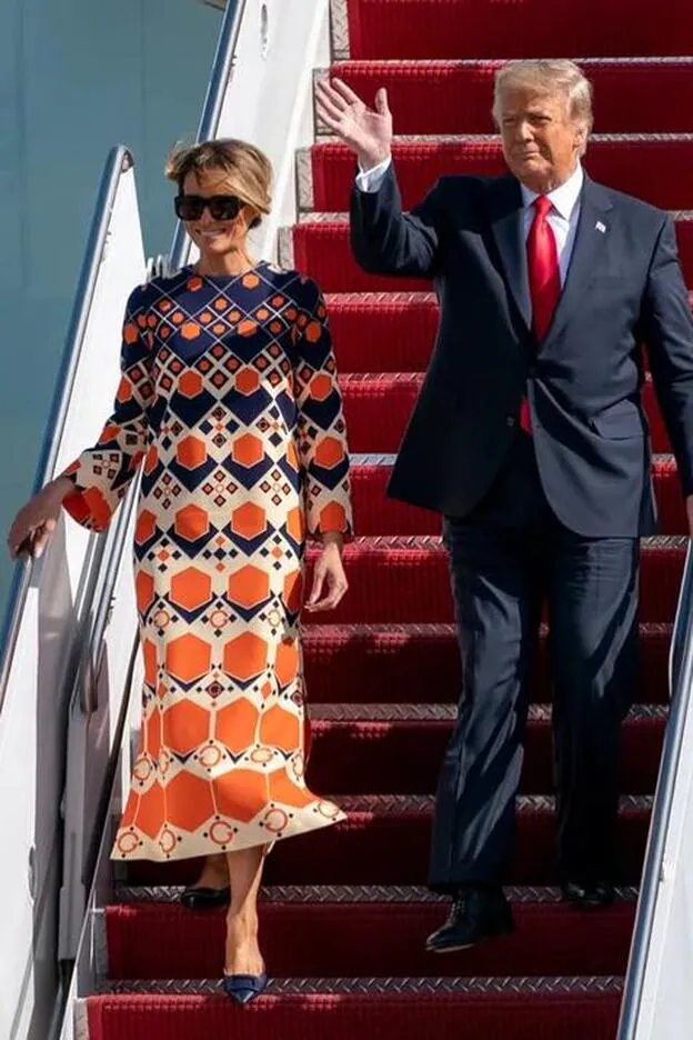 Melania y Donald Trump tras abandonar la Casa Blanca.
