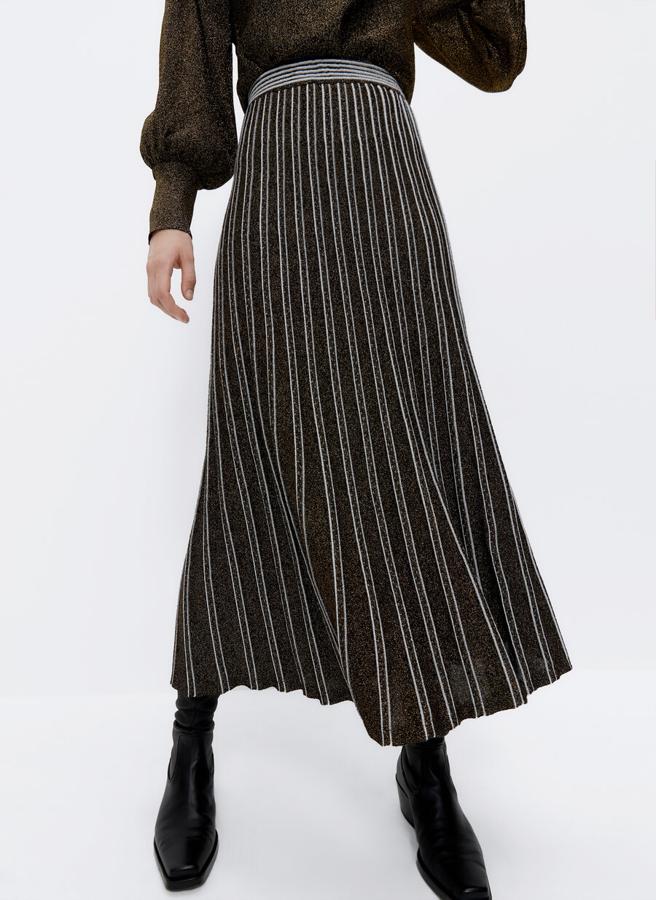 Las faldas de las segundas rebajas de Uterqüe que son perfectas para elevar cualquier look