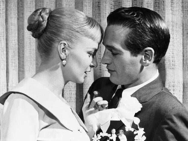 Paul Newman y Joanne Woodward durante su boda en Las Vegas, en 1958