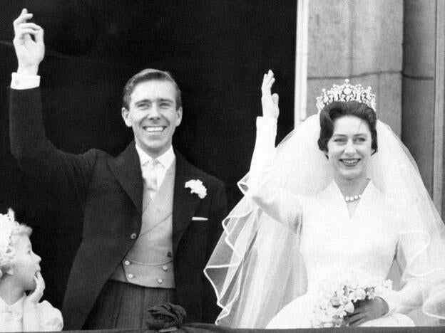 Romántica y cautivadora: cómo la princesa Margarita de Inglaterra se convirtió en icono no solo por su vestido de novia, si no por casarse con un plebeyo, Tony Amstrong-Jones