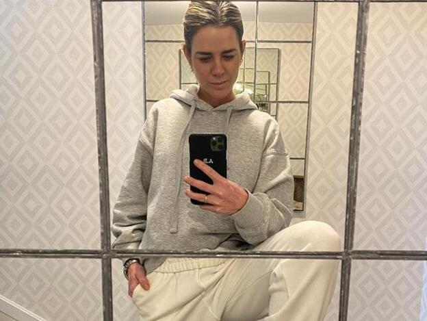 Sabemos de dónde es la sudadera de Amelia Bono que va a causar sensación (y te damos otras opciones low cost)