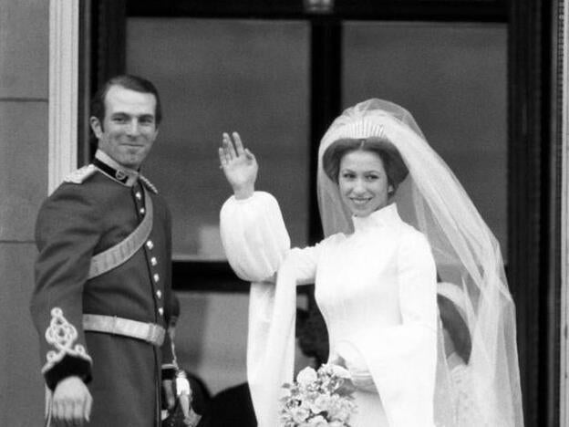 Las cartas de amor del amante de la princesa Ana fueron el gran disgusto de la reina Isabel II en los 80 (y el primer escándalo de la corona británica antes de Lady Di)