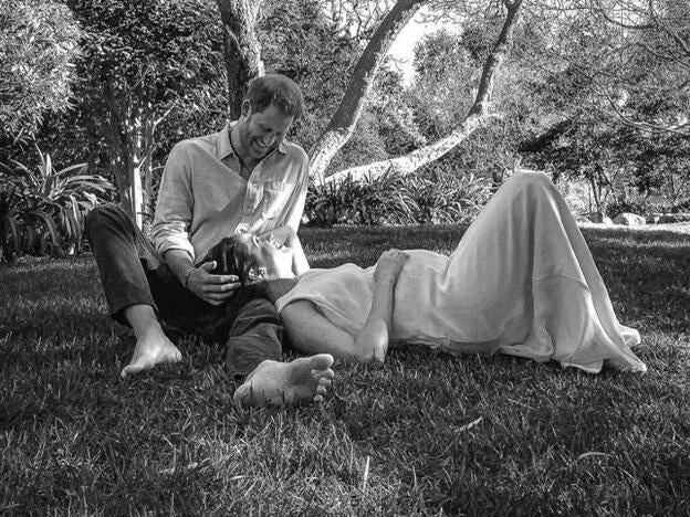 Meghan Markle y Enrique de Sussex, anuncian que van a tener su segundo hijo alejados de la familia real británica y de todos (y ya les empiezan a criticar en los medios de comunicación)