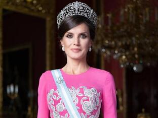 De la Tiara Prusiana a las polémicas pulseras gemelas: las joyas preferidas de la reina Letizia