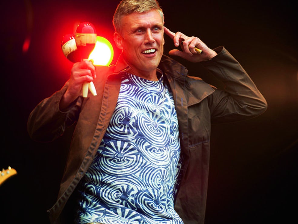 La increíble historia de Mark (Bez) Berry: el líder de los Happy Mondays que se ha vuelto loco por el fitness durante la pandemia