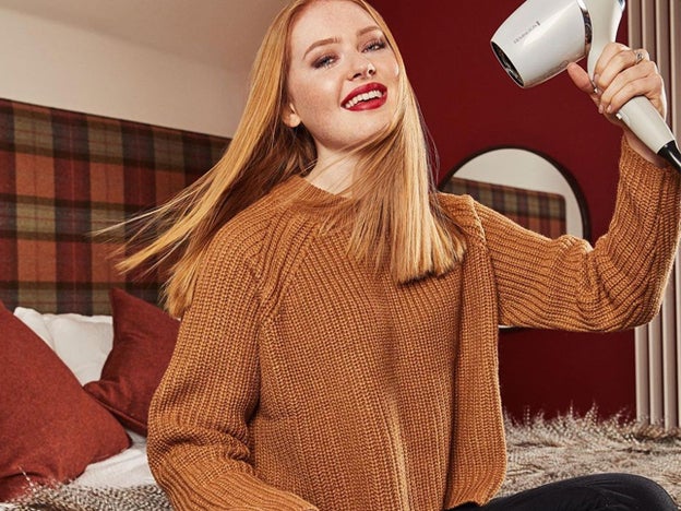 Desde una plancha hasta un secador, tres herramientas de pelo que puedes comprar en el supermercado por menos de 20 euros