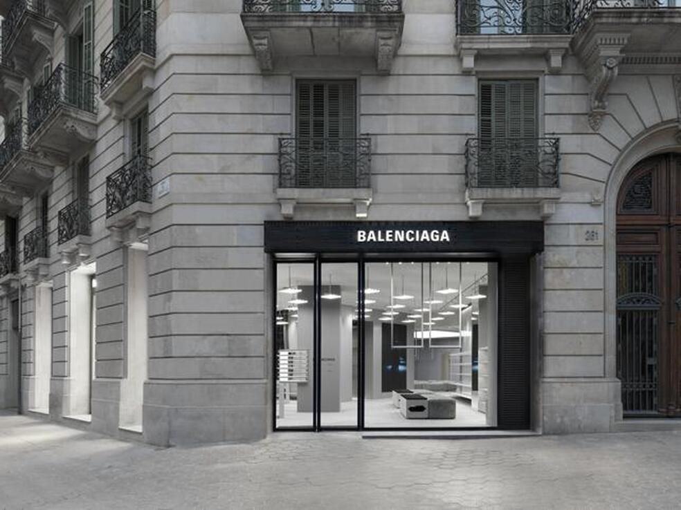 Balenciaga abre una nueva tienda en Barcelona (y ya es un templo del diseño)