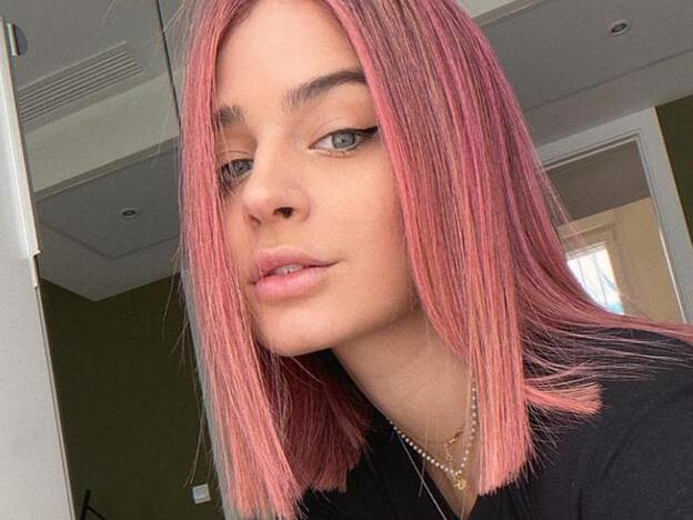 El sérum exfoliante enzimático que usa Laura Escanes para eliminar las marcas y controlar la aparición de puntos negros regenera la piel y actúa durante toda la noche