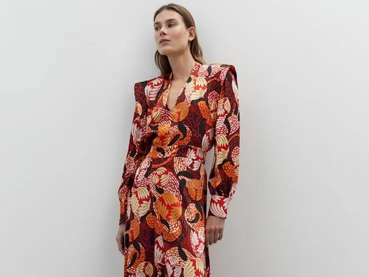 Fotos: La nueva colección de Sfera tiene la ropa más bonita para esta primavera: los vestidos, abrigos de y faldas midi que comprar antes de que se agoten | Mujer