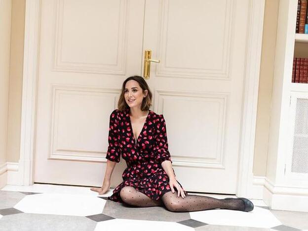 Tamara Falcó ha encontrado en H&M el look de punto con falda midi más bonito y favorecedor para la primavera (y es baratísimo)