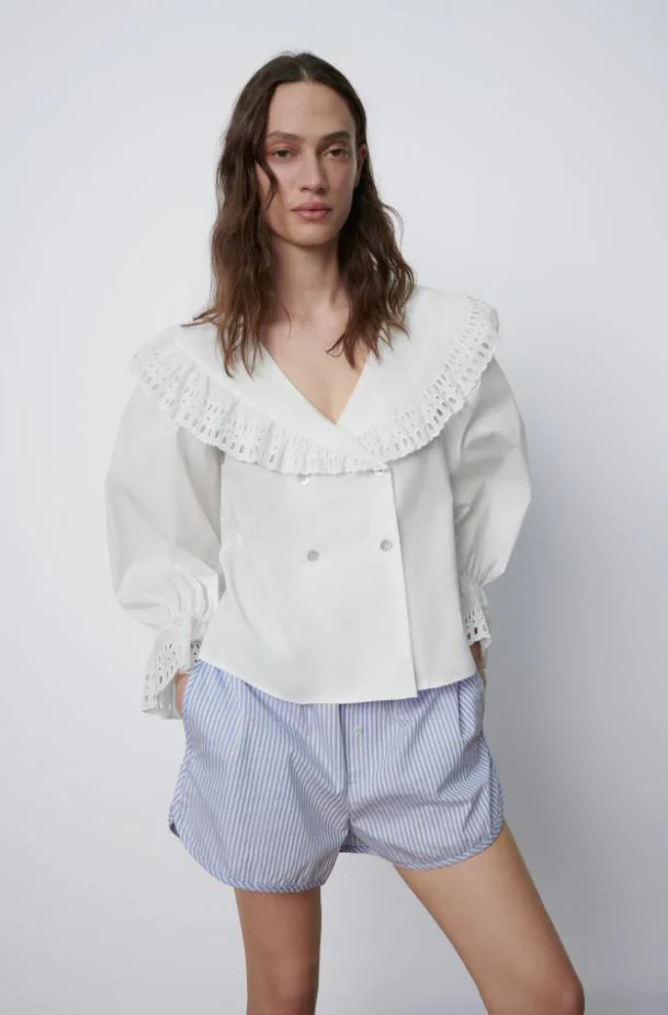 Fotos: Estas blusas blancas románticas que de a Zara son las que mejor te quedarán con vaqueros esta primavera | Mujer Hoy