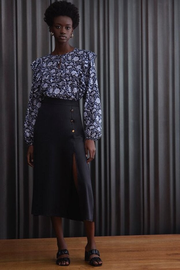 Las blusas de Lefties que te vas a poner todos los días y cuestan menos de 10 euros