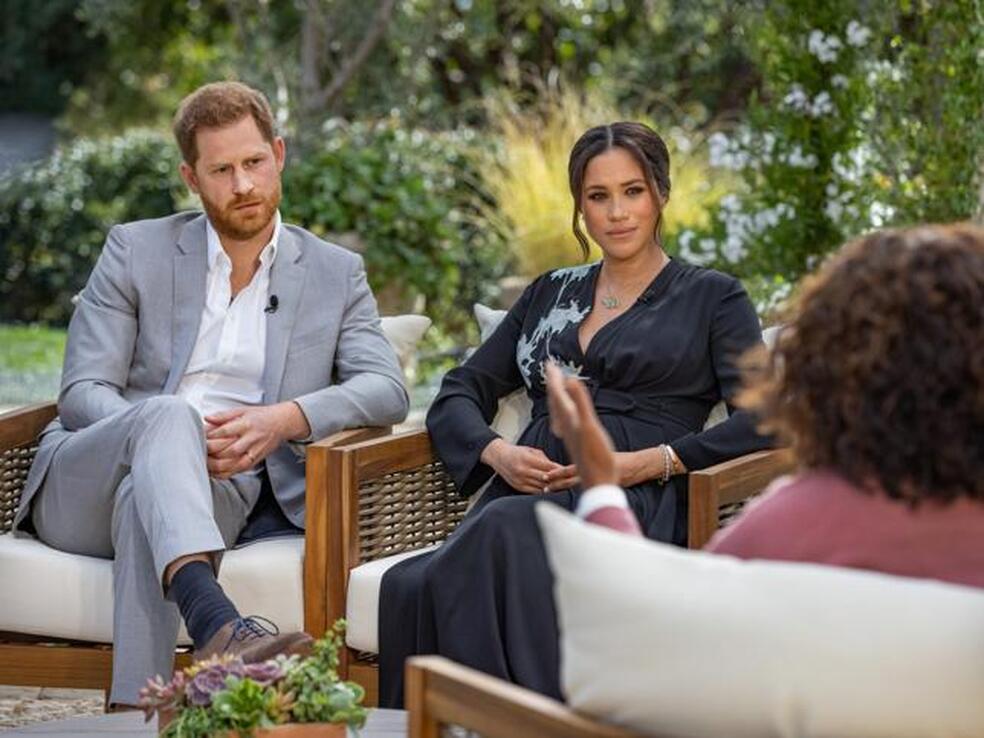 Meghan Markle pensó en suicidarse, celebró una boda secreta con Enrique de Sussex y acusa a la familia real de racismo porque la acosó por el color de la piel de su hijo: lo más escandaloso y brutal que ha contado en la entrevista con Oprah Winfrey (que recuerda demasiado al sufrimiento de Diana de Gales)