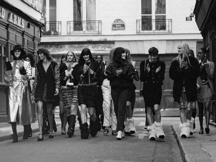 Fotos: El chic parisino nunca pasa de moda y Chanel lo revisita desde una  elegante perspectiva nostálgica cargada de contrastes