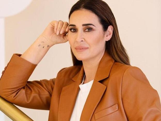 Tenemos nueva blazer favorita y es esta de Uterqüe tan bonita y favorecedora que ha llevado Vicky Martín Berrocal