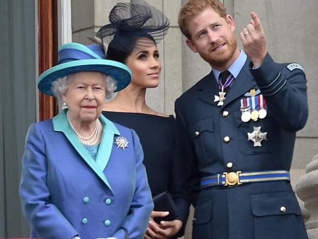 Analizamos, palabra por palabra, el polémico, tardío y escueto comunicado de Isabel II sobre la entrevista de Meghan Markle y Enrique de Sussex con Oprah Winfrey: "algunos recuerdos pueden variar"