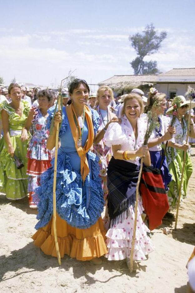 Cómo y por qué Carmina Ordóñez, la duquesa de Alba y la reina Sofía convirtieron la romería del Rocío en un mito que queda totalmente fuera del alcance de las influencers