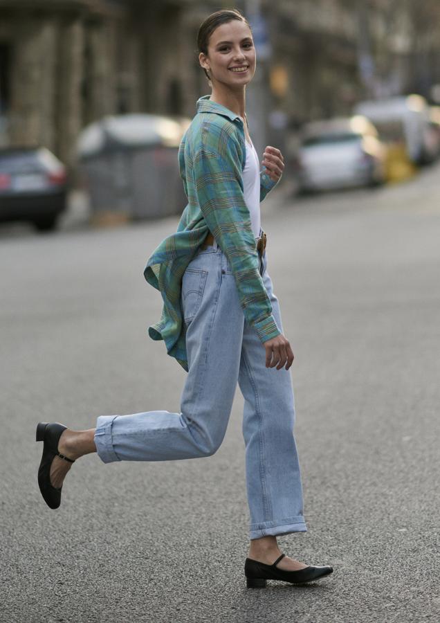 Estos son los zapatos que estilizan y visten igual que unos tacones, pero son mucho más cómodos (y no vas a quitártelos en primavera)