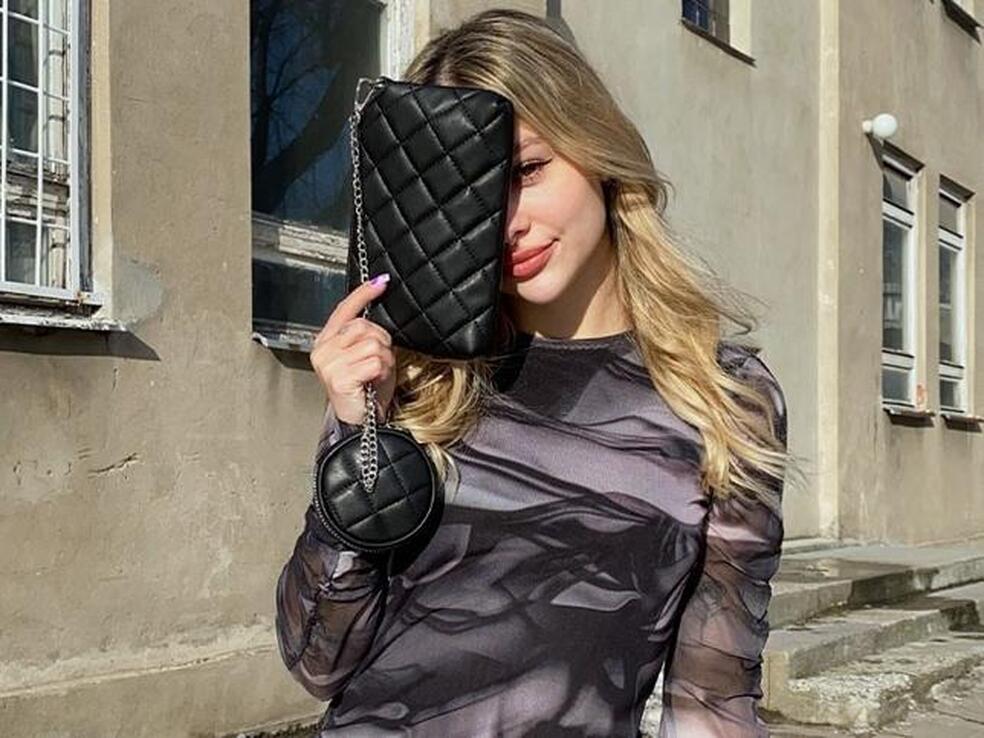 Zara duplica las tendencias de sus bolsos de hombro con dos diseños que se van a convertir en tu comodín de primavera