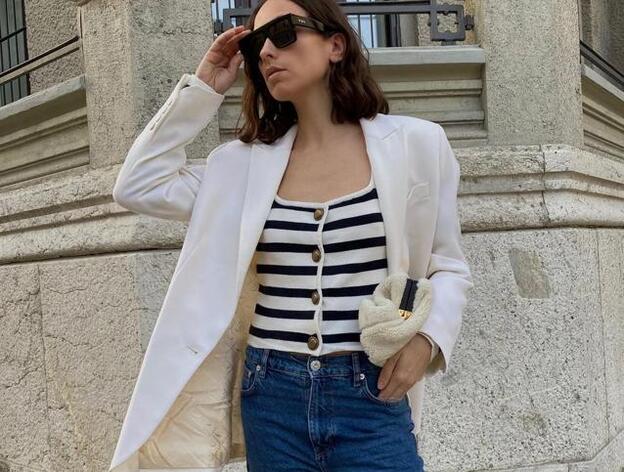 Esta es la chaqueta de Mango que te hará olvidar el jersey de rayas (y todavía nadie la ha descubierto)