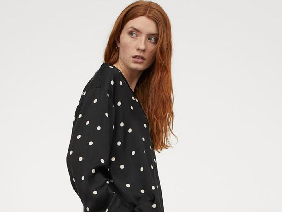 Lunares, flores o animal print: tu elijes el estampado perfecto para este conjunto de pantalón y camisa de H&M que no te querrás quitar esta temporada