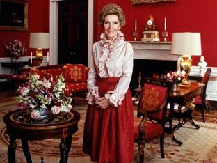 Actriz sin talento, amante del lujo y loca por la astrología: por qué Nancy Reagan fue el cerebro en la sombra de la Casa Blanca en los 80 (aunque interpretó el papel de primera dama silenciosa)