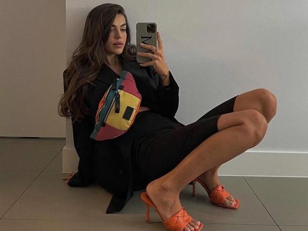 Sí, la riñonera sigue estando de moda y hemos fichado la más colorida y barata que ha enamorado a las influencers