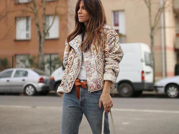 Si buscas una chaqueta de entretiempo, que se salga de lo habitual, tienes que ver este diseño de Pull & Bear (es súper original y cuesta menos de 30 euros)