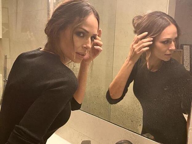 La manicura más rejuvenecedora es esta de Eva González: te damos tres esmaltes de uñas para hacerla en casa