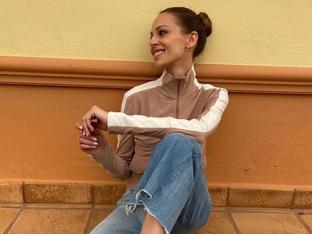 El look ganador de Eva González: vaqueros culotte que hacen tipazo y zapatillas cómodas que rejuvenecen a los 40