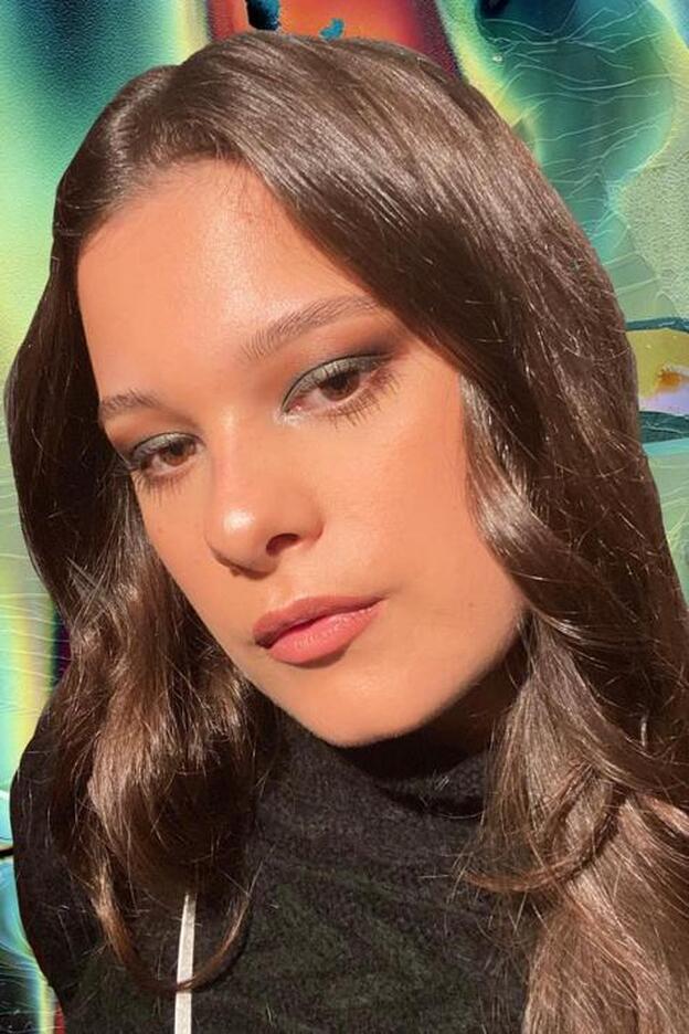 Manuela Sánchez, hija de Alejandro Sanz, cambia de look y se pasa a las mechas babylights tendencia que mejor sientan a los 20 y a los 50