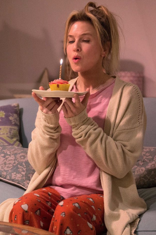 El diario de Bridget Jones cumple 20 años: ¿funcionaría hoy una película sobre una mujer desesperada por adelgazar, obsesionada con encontrar novio y que abusa del alcohol, el tabaco y los dulces?